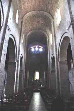 La nef de l'Abbaye de Gellone (XIe)